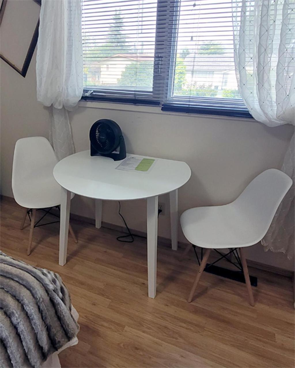 The Dewberry Homestay B&B Edmonton Esterno foto